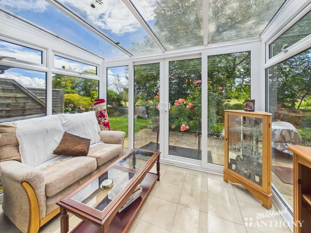 William Hill Drive, Bierton, Aylesbury, HP22 5AZ, photo 11
