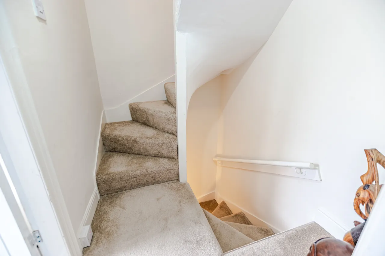Methley Mount, Chapel Allerton, LS7, photo 16