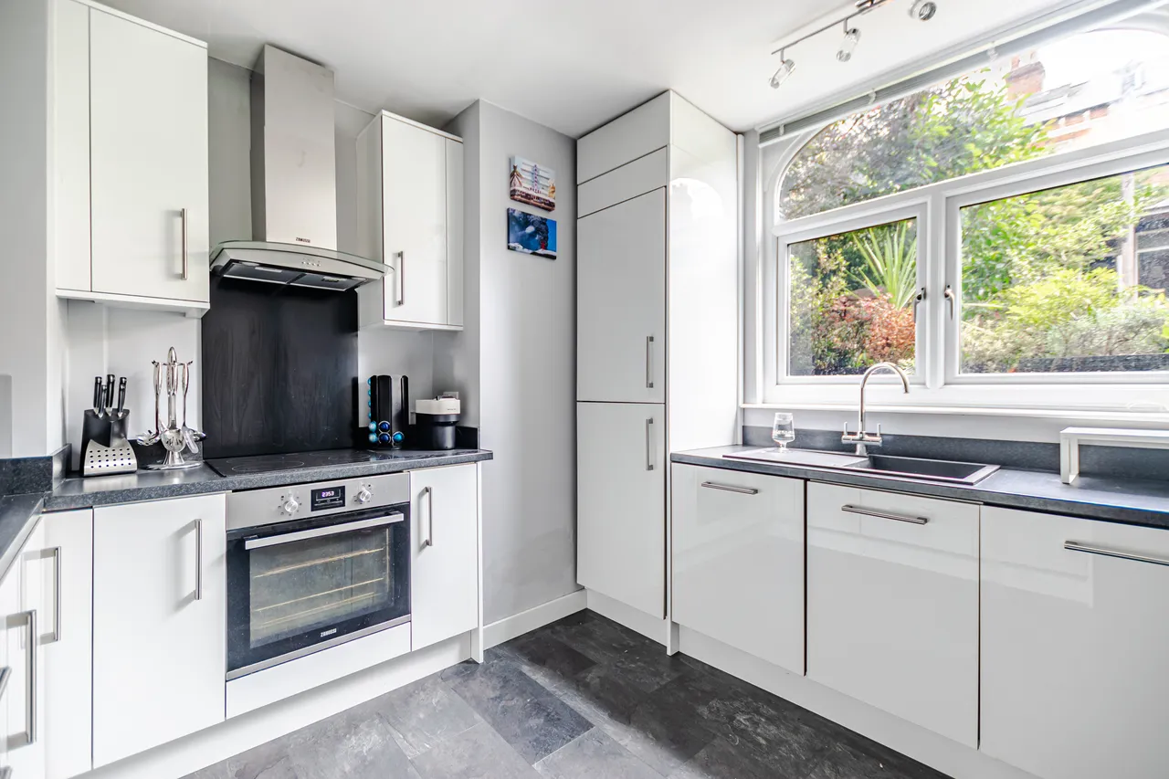Methley Mount, Chapel Allerton, LS7, photo 9
