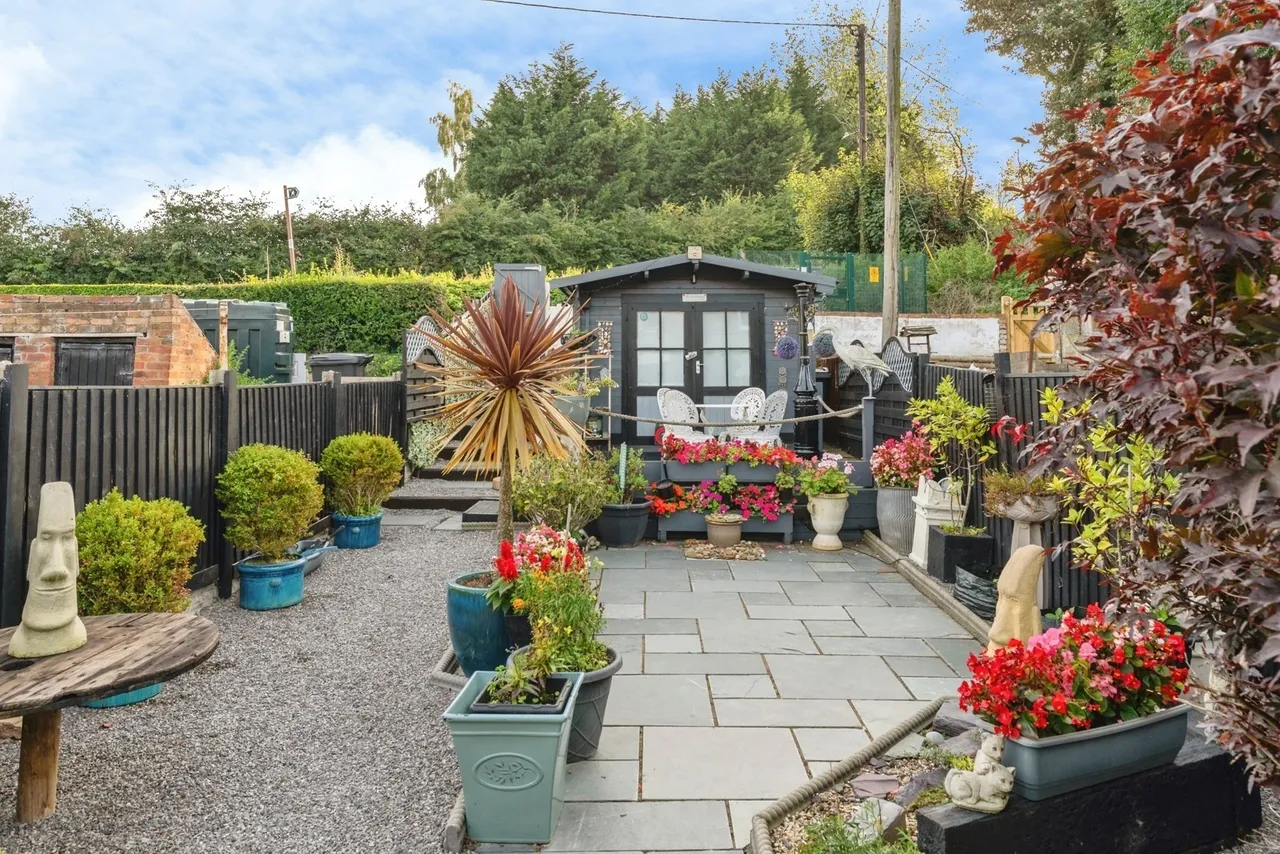 Main Road, Ffynnongroyw, CH8, photo 21
