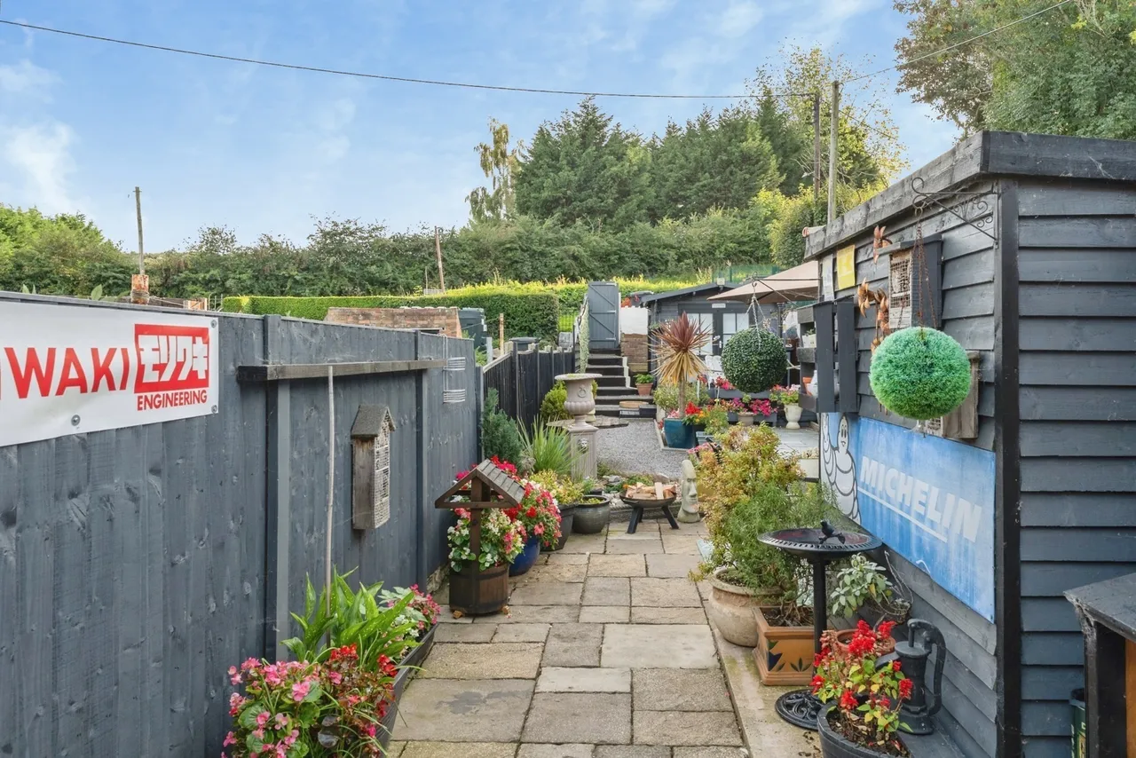 Main Road, Ffynnongroyw, CH8, photo 19