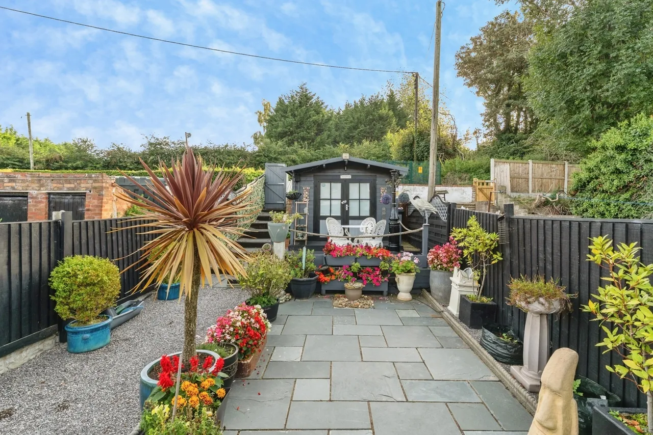 Main Road, Ffynnongroyw, CH8, photo 24