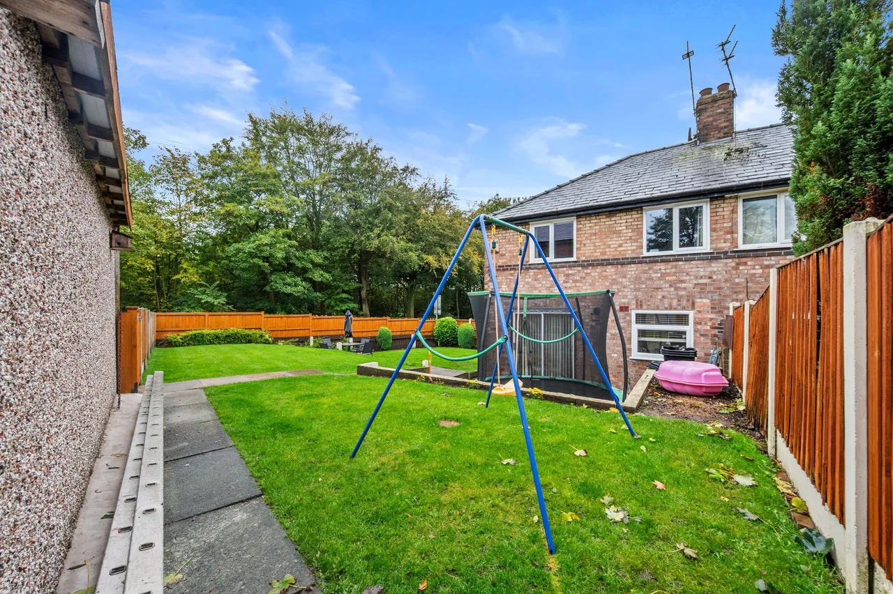 Scholes Lane, St. Helens, WA10, photo 26