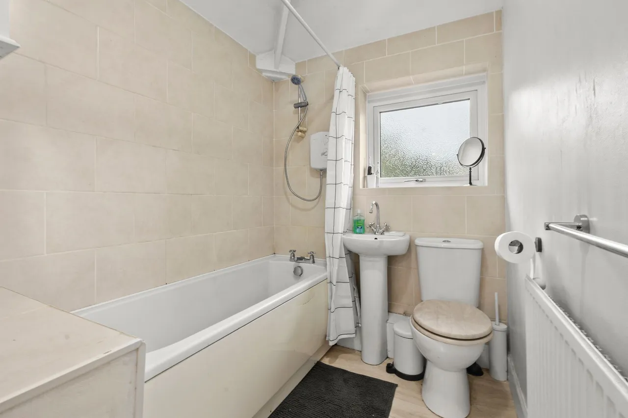 Scholes Lane, St. Helens, WA10, photo 21