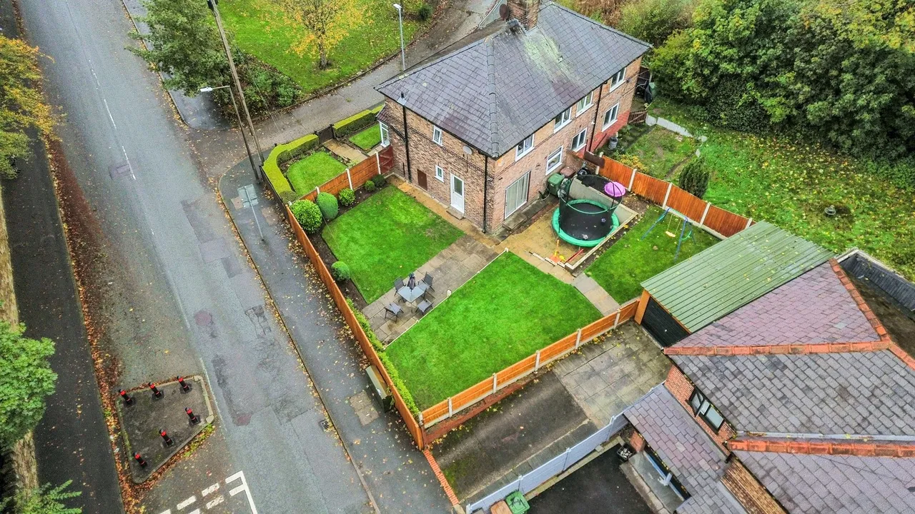 Scholes Lane, St. Helens, WA10, photo 31