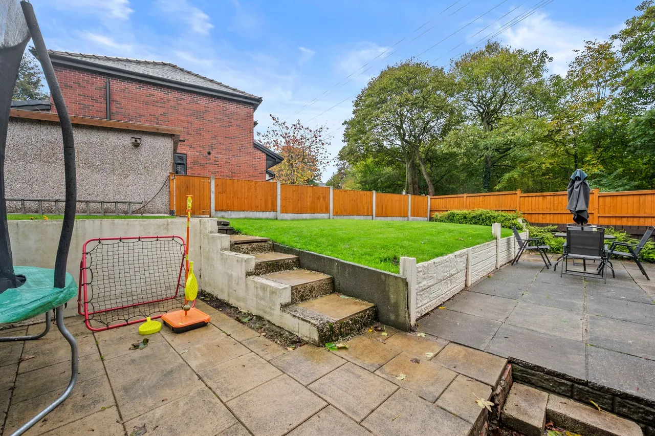 Scholes Lane, St. Helens, WA10, photo 24
