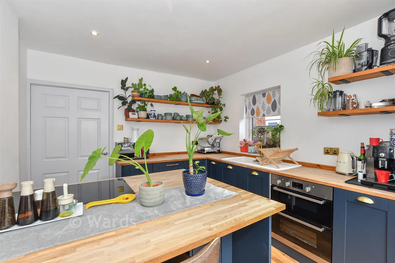 Hurst Close, Staplehurst, TN12, photo 5