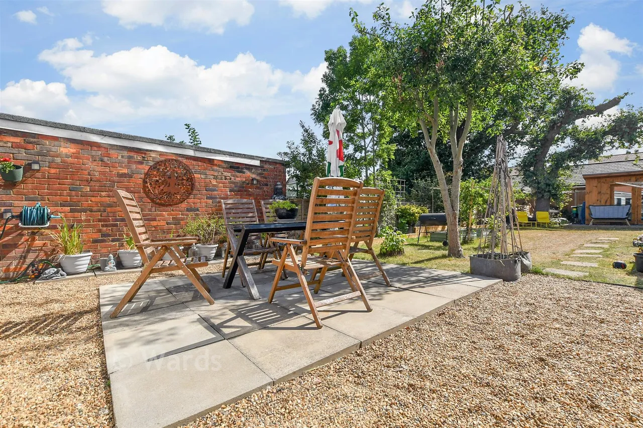 Hurst Close, Staplehurst, TN12, photo 2