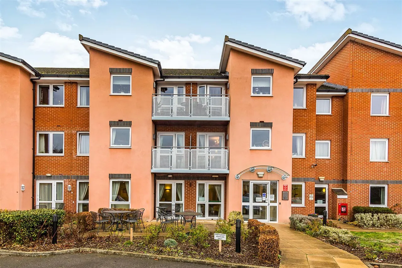 Western Avenue, Newbury, RG14, photo 18