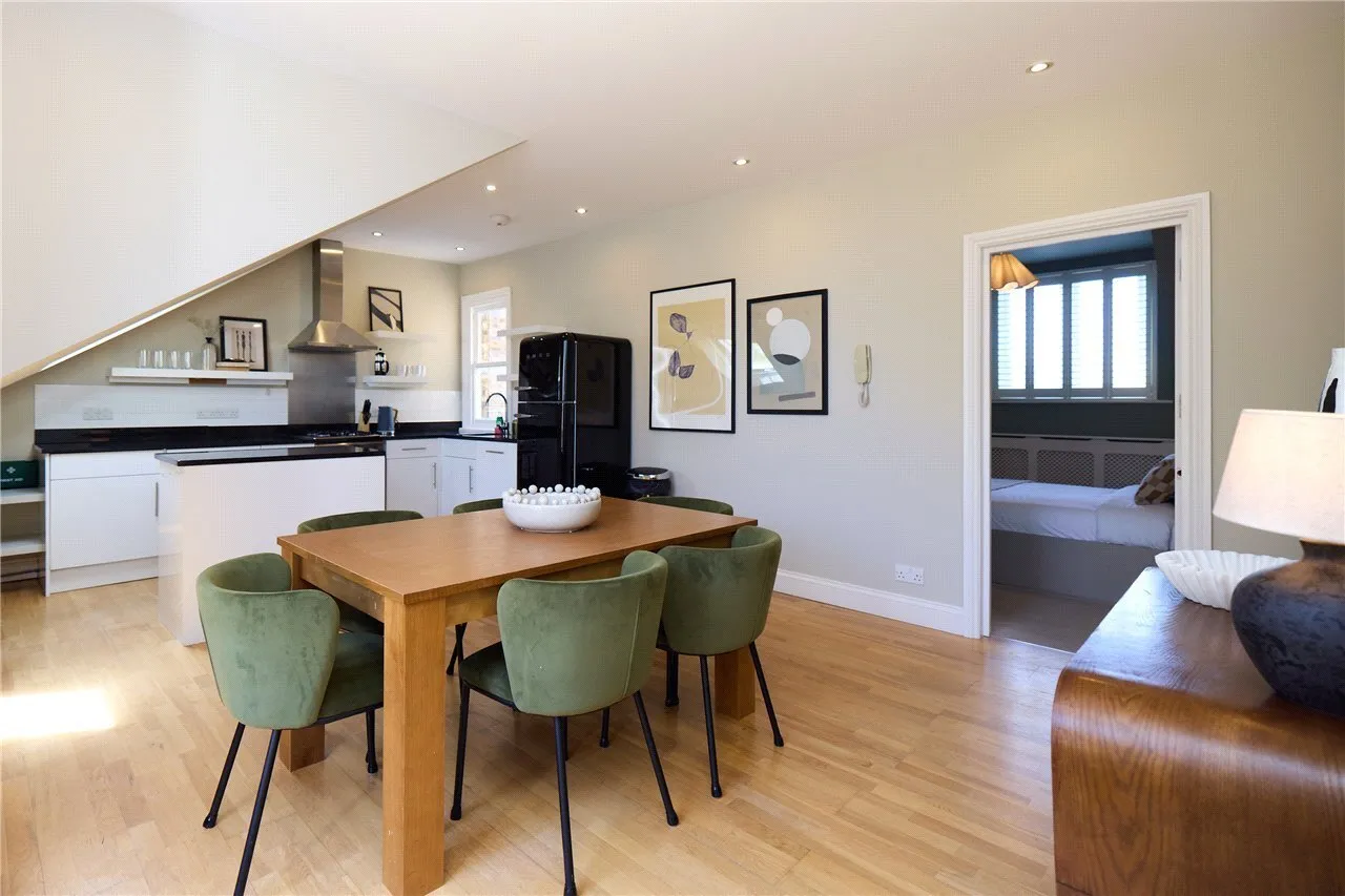 Santos Road, London, SW18, photo 5