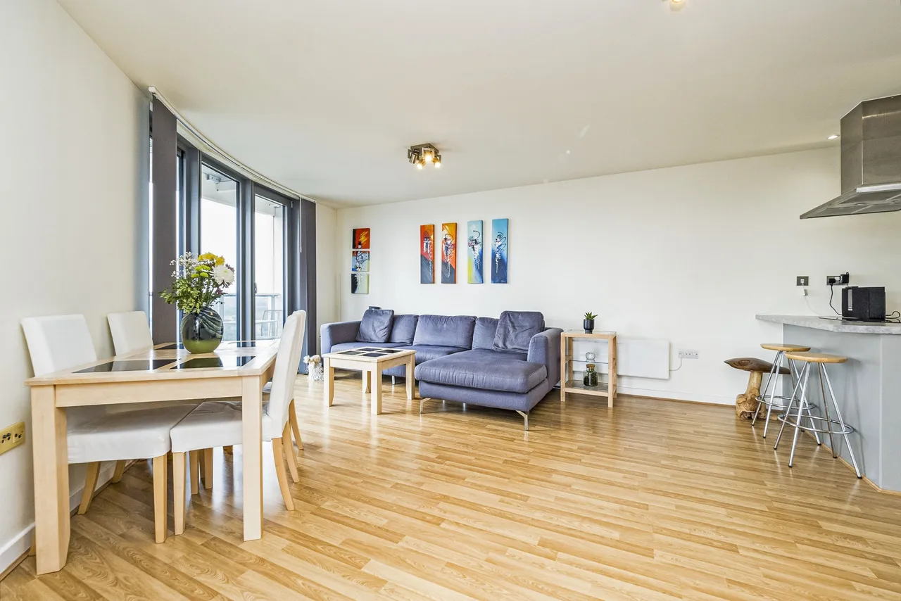 2 bed flat for sale — Icona Point, 58 Warton Road, London, E15