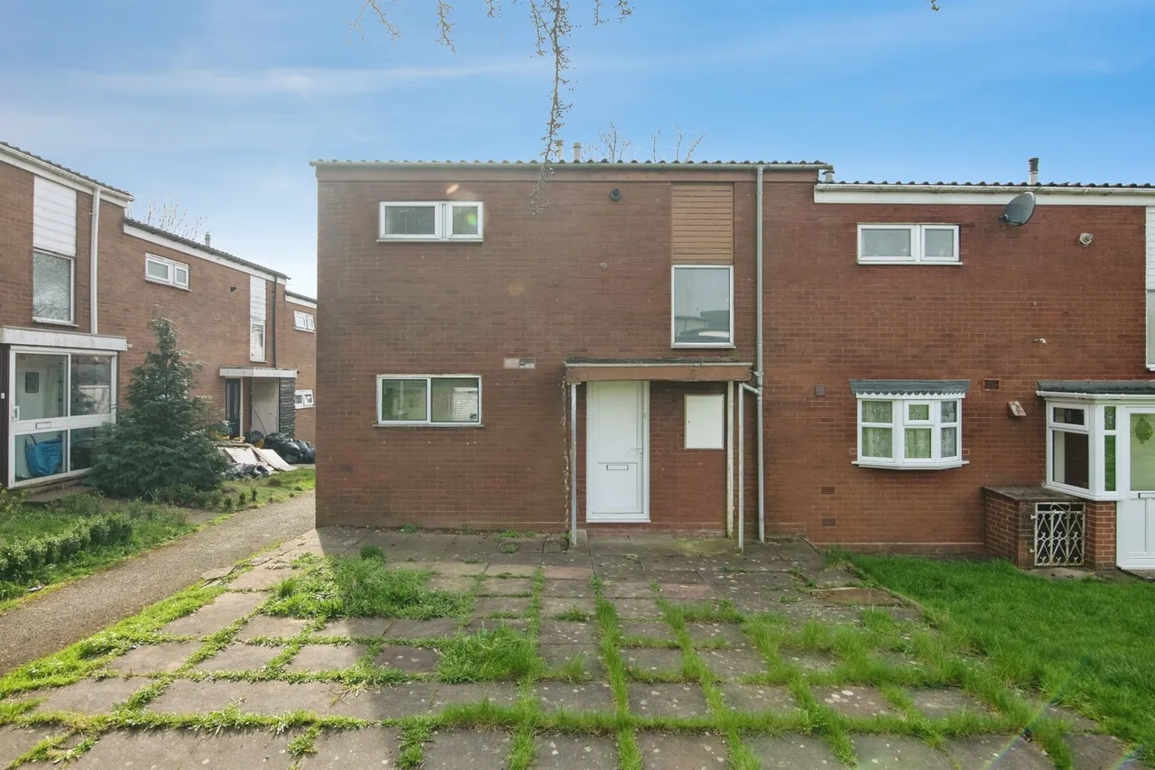 2 bed house for sale — Wolverhampton Road, Oldbury