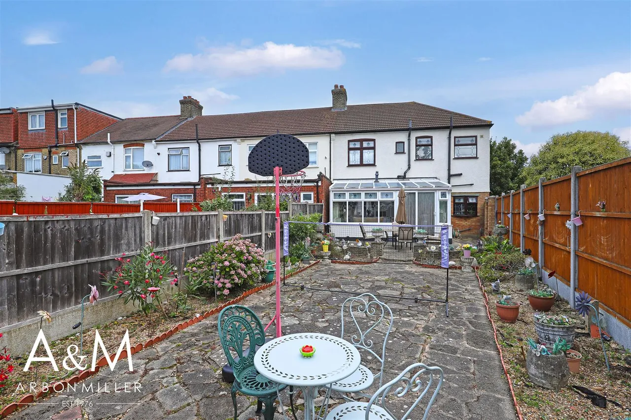 Fremantle Road, Barkingside, Ilford, Essex, IG62BB, photo 30