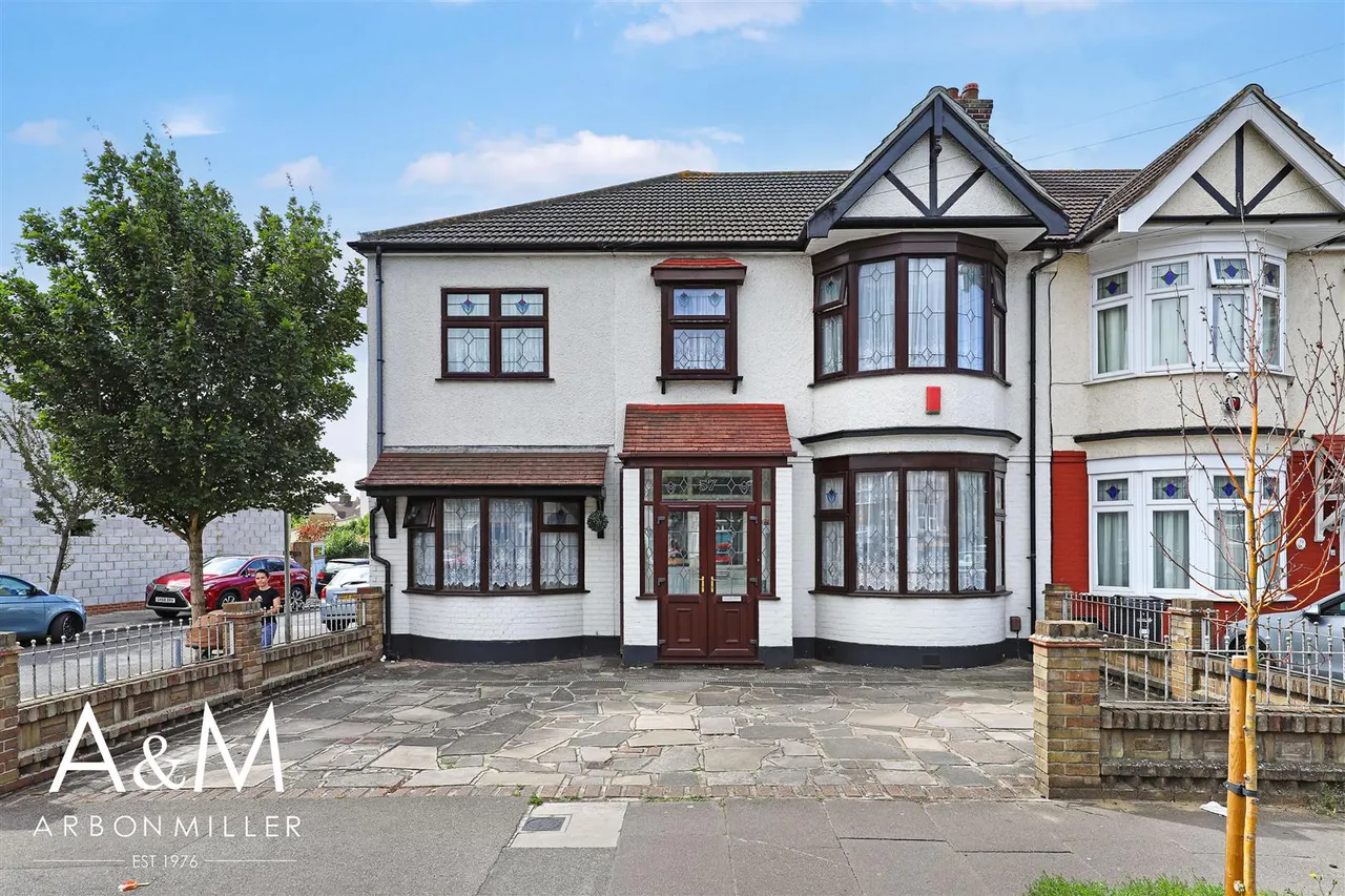 Fremantle Road, Barkingside, Ilford, Essex, IG62BB, photo 32