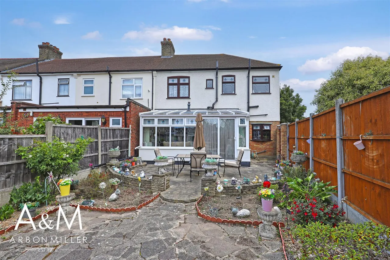 Fremantle Road, Barkingside, Ilford, Essex, IG62BB, photo 31
