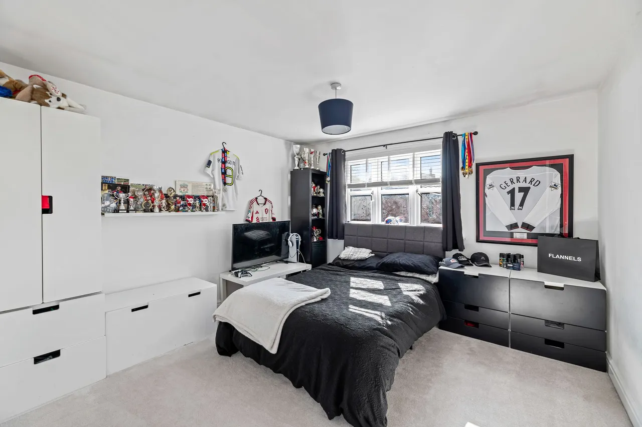 Redacre Close, Warrington, photo 19