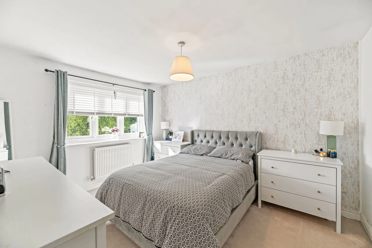Redacre Close, Warrington, photo 17