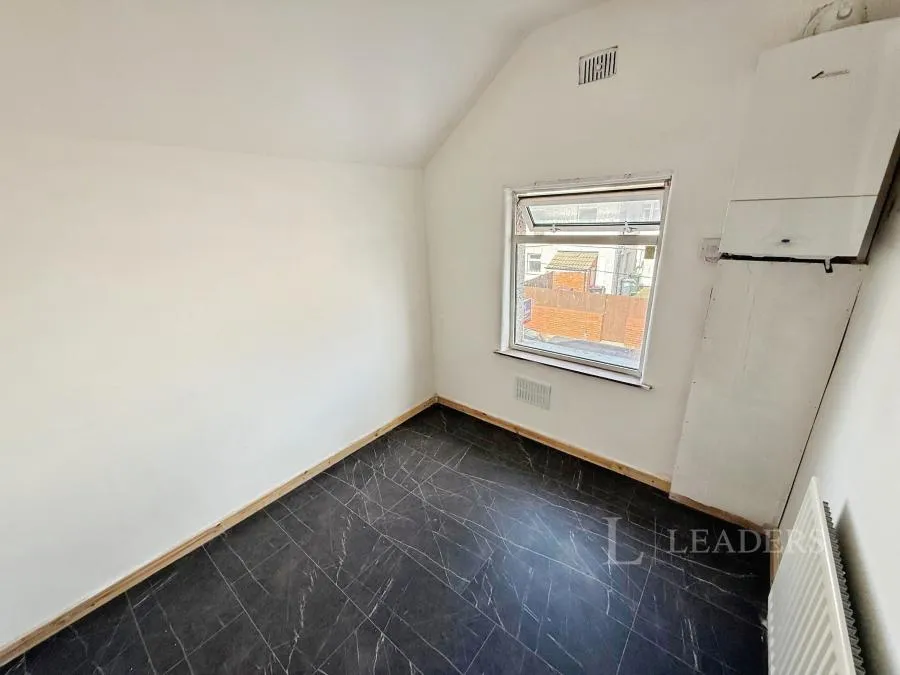 Doe Quarry Terrace, Dinnington, S25, photo 11