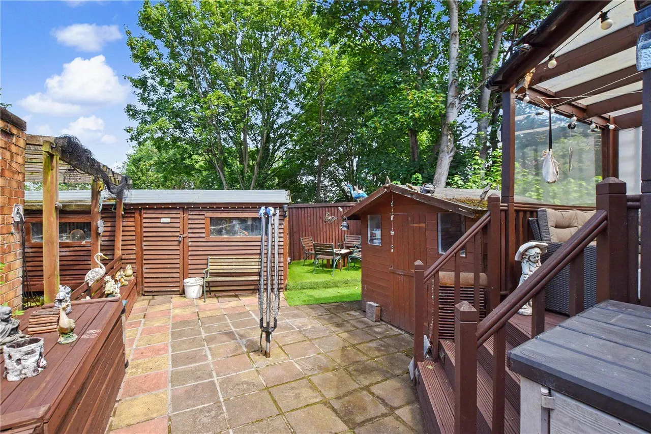 Summerfield Drive, Leeds, LS13, photo 8