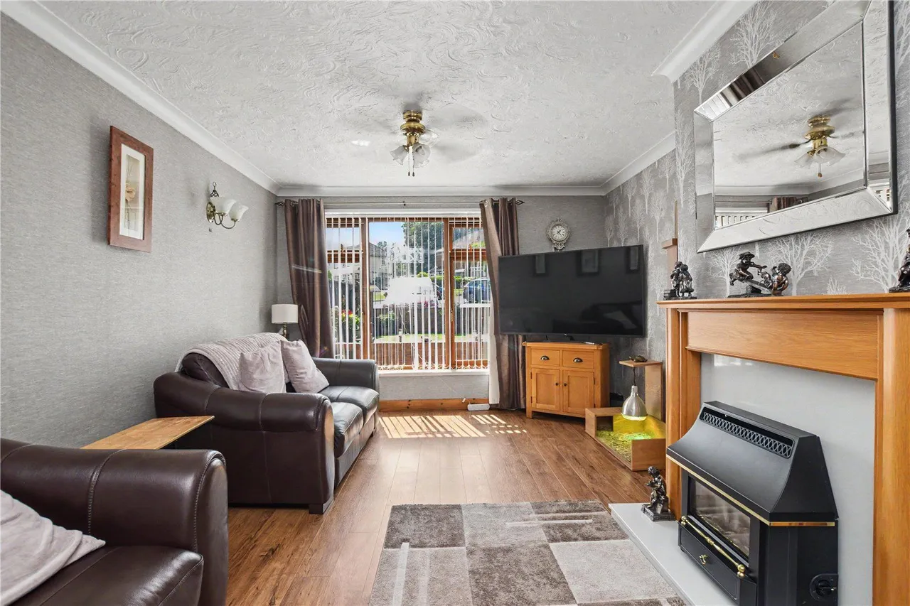 Summerfield Drive, Leeds, LS13, photo 2