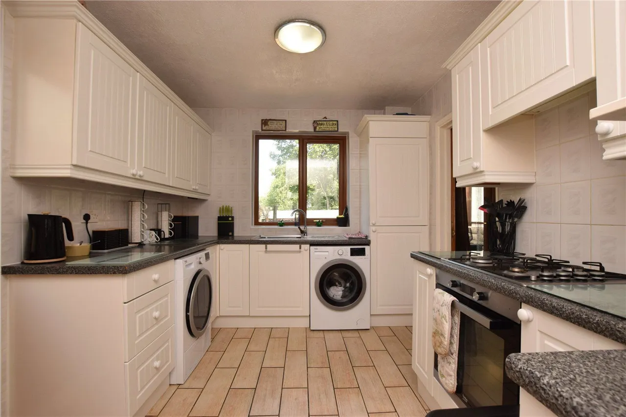 Summerfield Drive, Leeds, LS13, photo 3