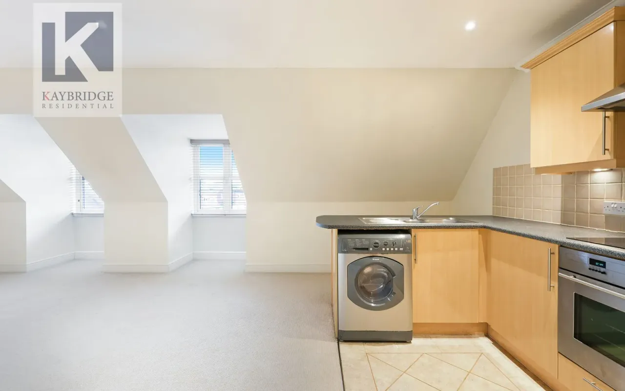 Kingston Road, Epsom, KT19, photo 7