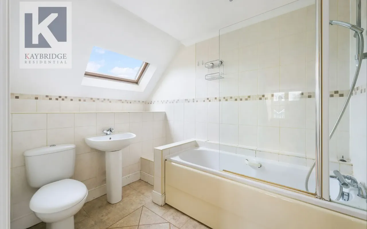 Kingston Road, Epsom, KT19, photo 4