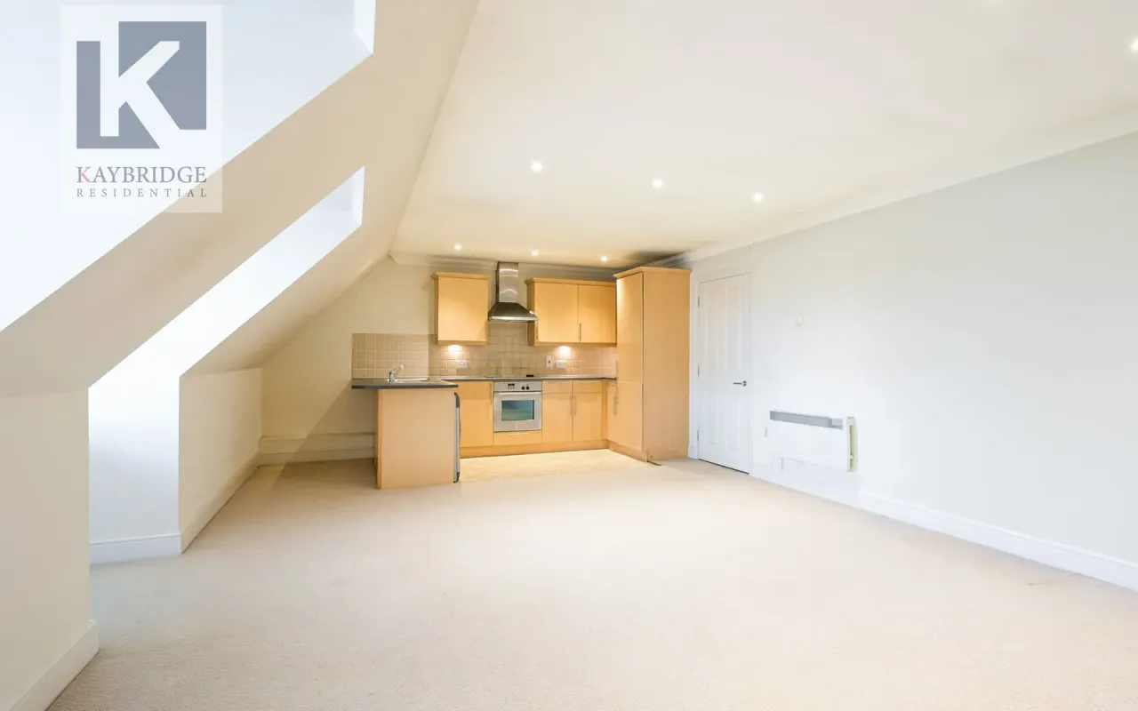 Kingston Road, Epsom, KT19, photo 8