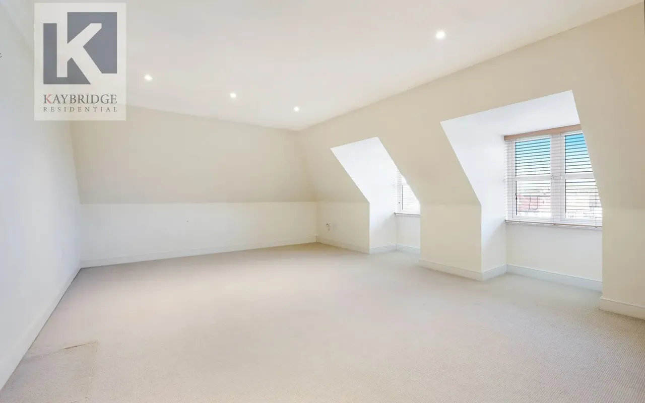 Kingston Road, Epsom, KT19, photo 11
