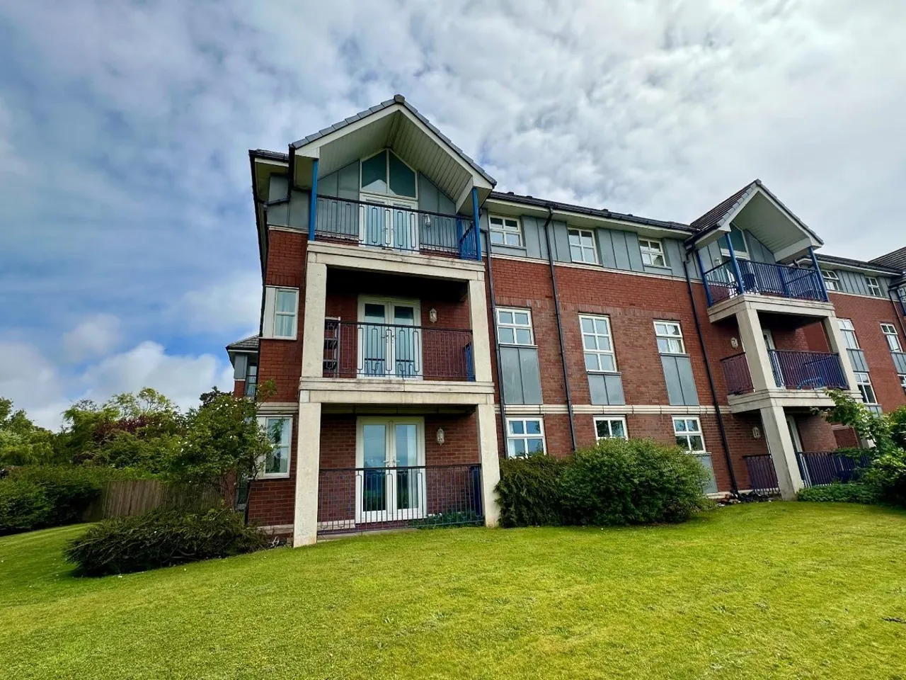 1 bed flat for sale — Victoria Mansions, Newton Drive, Blackpool