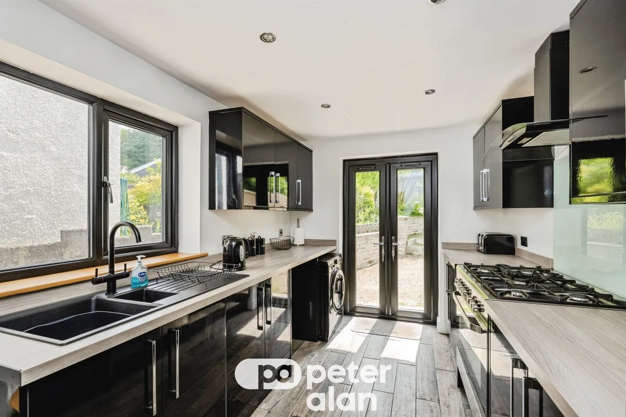 2 bed house for sale, Moses Row, Neath, SA11