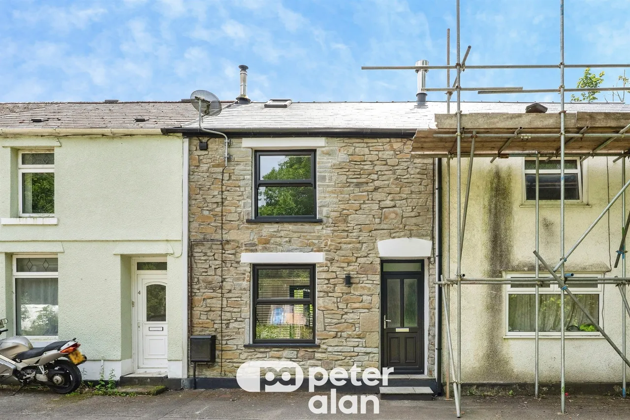 Moses Row, Neath, SA11, photo 3