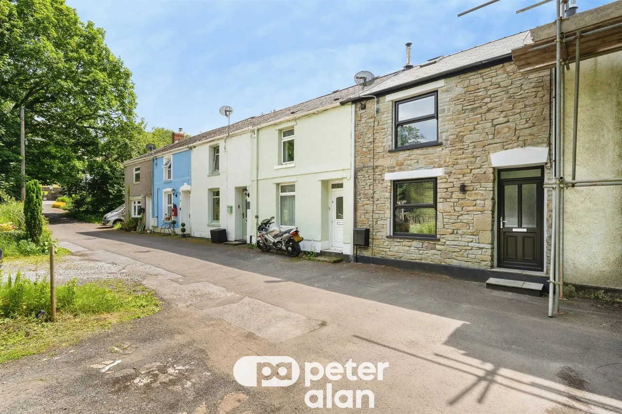 Moses Row, Neath, SA11, photo 15