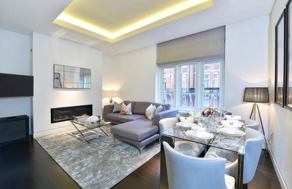 2 bed flat to rent, Green Street, Mayfair, W1K