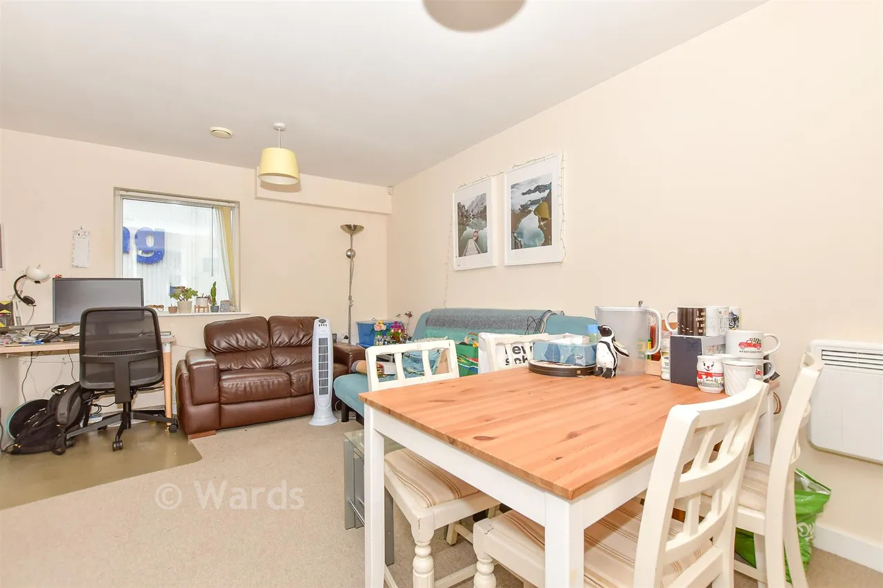 Kingfisher Meadow, Maidstone, ME16, photo 6