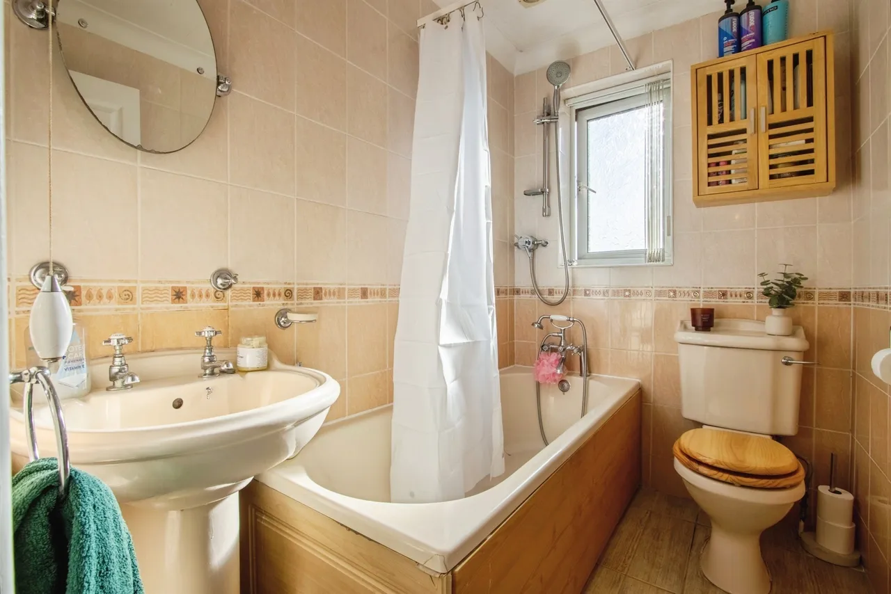 Falmouth Avenue, Normanton, WF6, photo 12