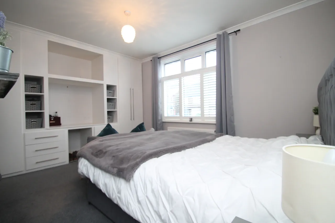 Knighton Road, RH1, photo 7