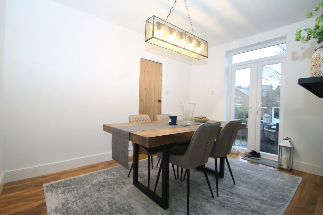 Knighton Road, RH1, photo 8