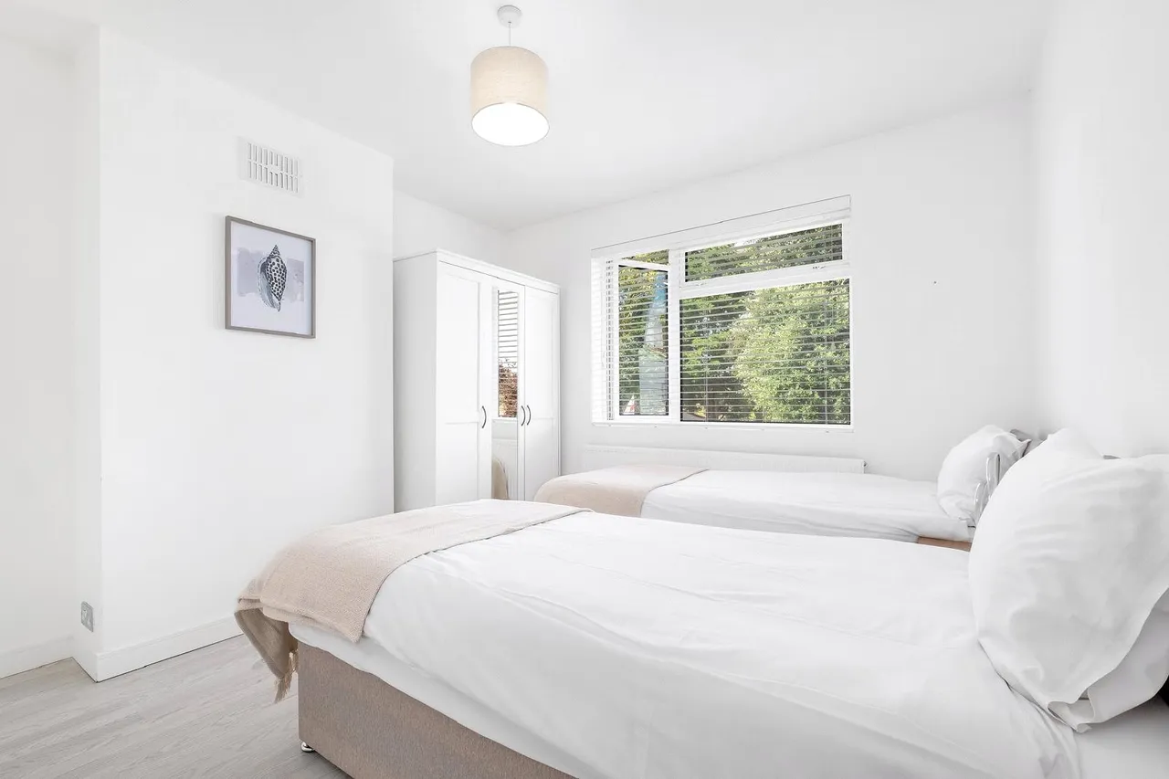 Wych Elm Road, Hornchurch, RM11, photo 17