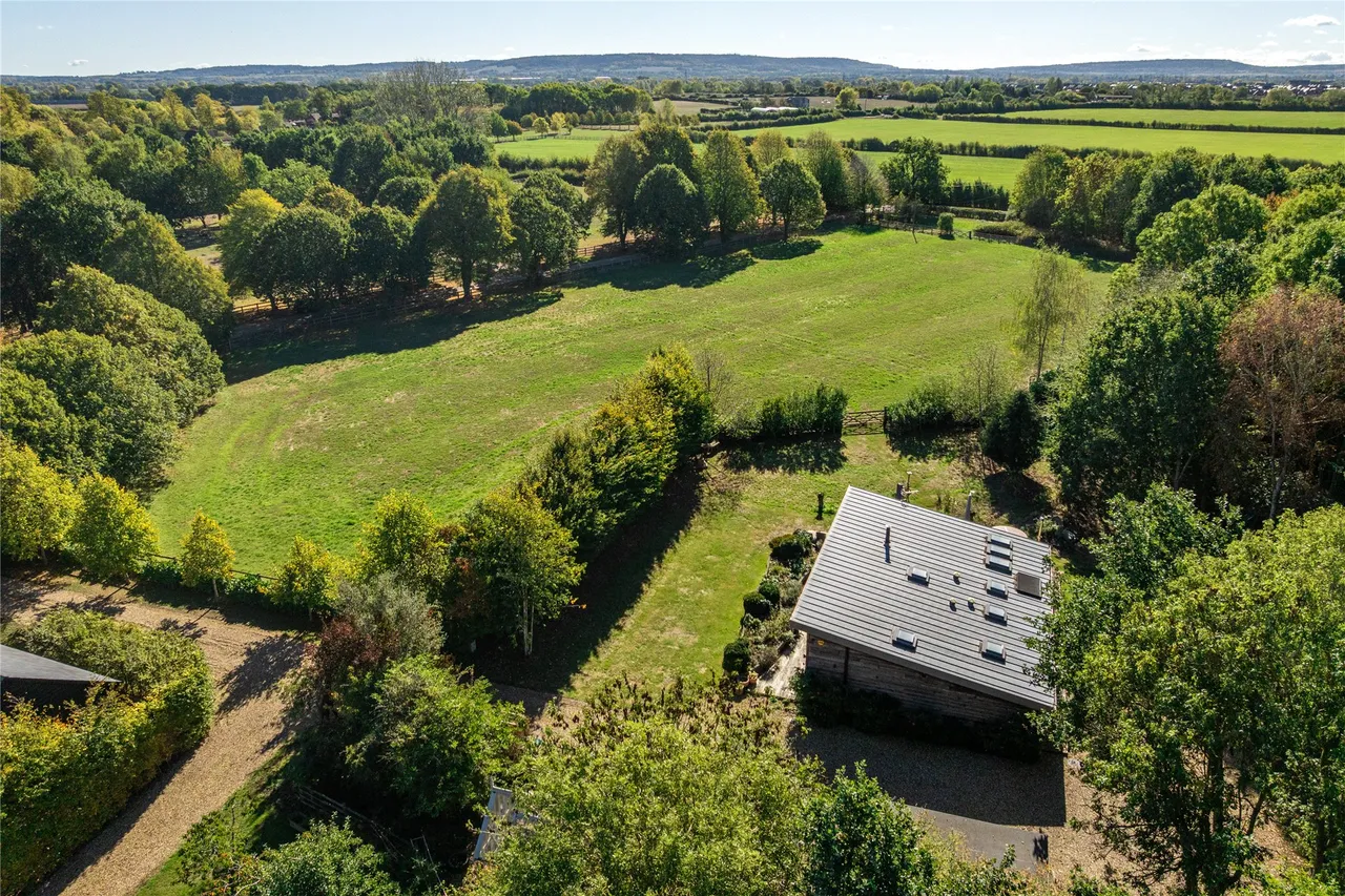 The Stables, Cane End Farm, HP22, photo 25
