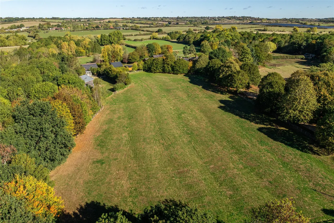 The Stables, Cane End Farm, HP22, photo 23