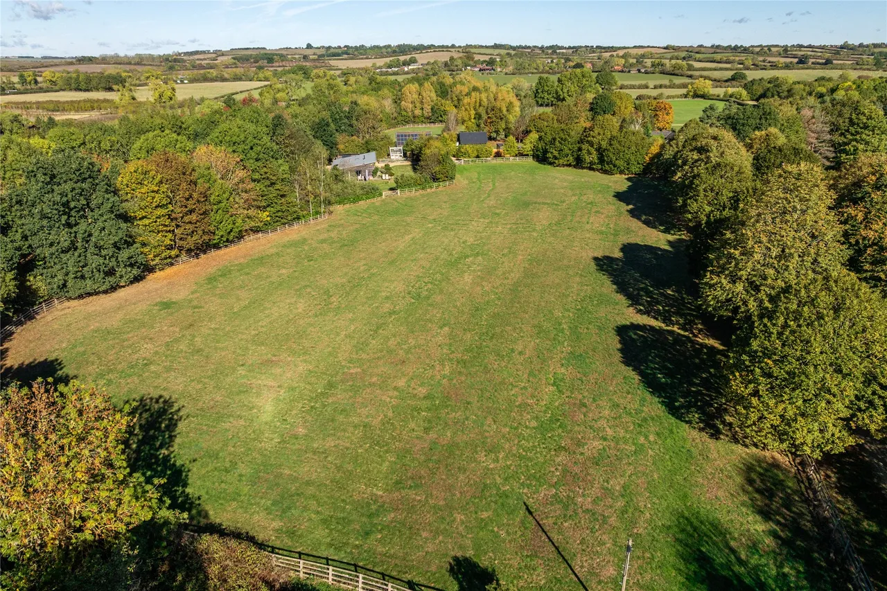 The Stables, Cane End Farm, HP22, photo 11