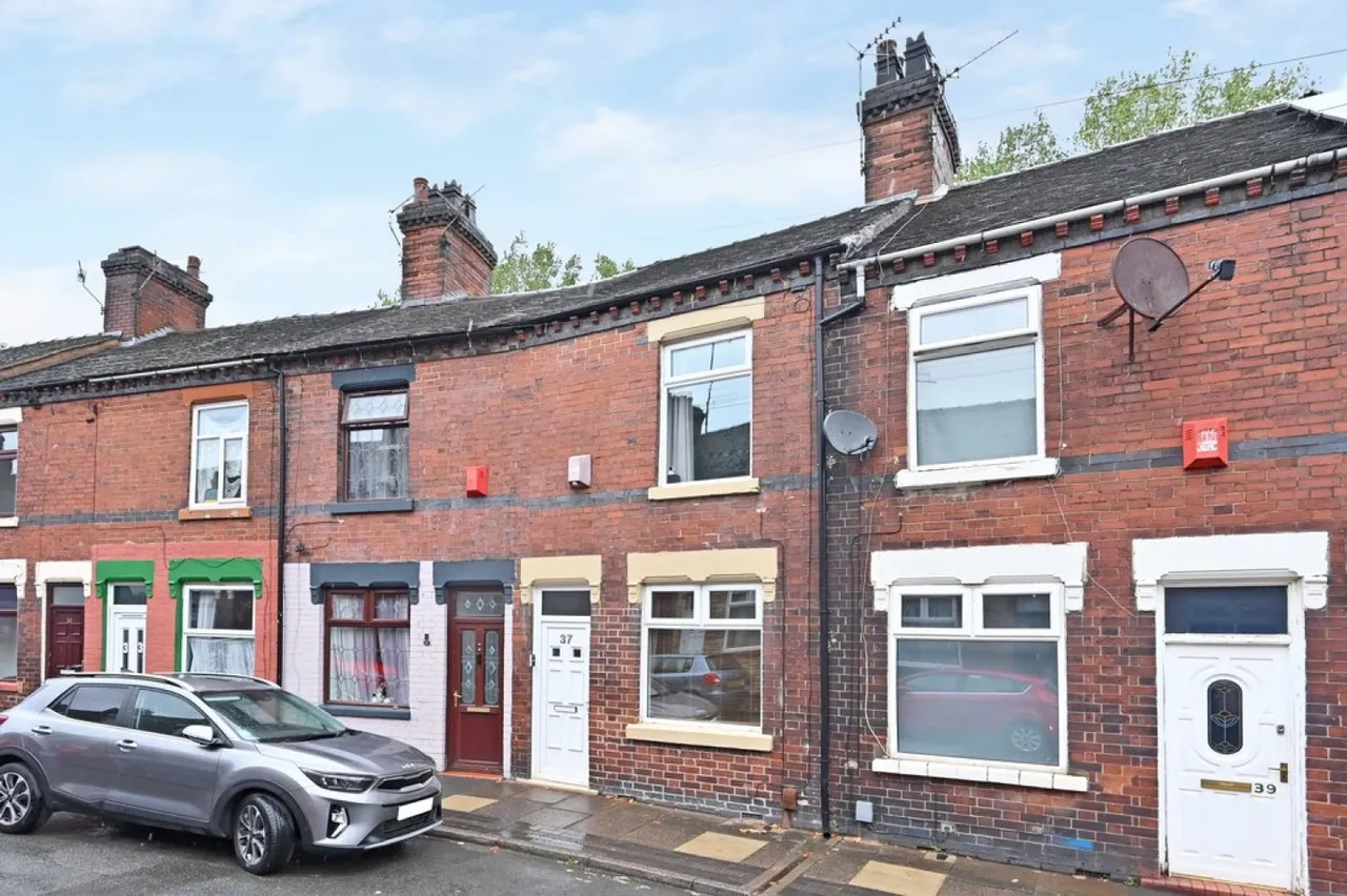2 bed house for sale — Sandon Street, Etruria, Stoke-on-Trent
