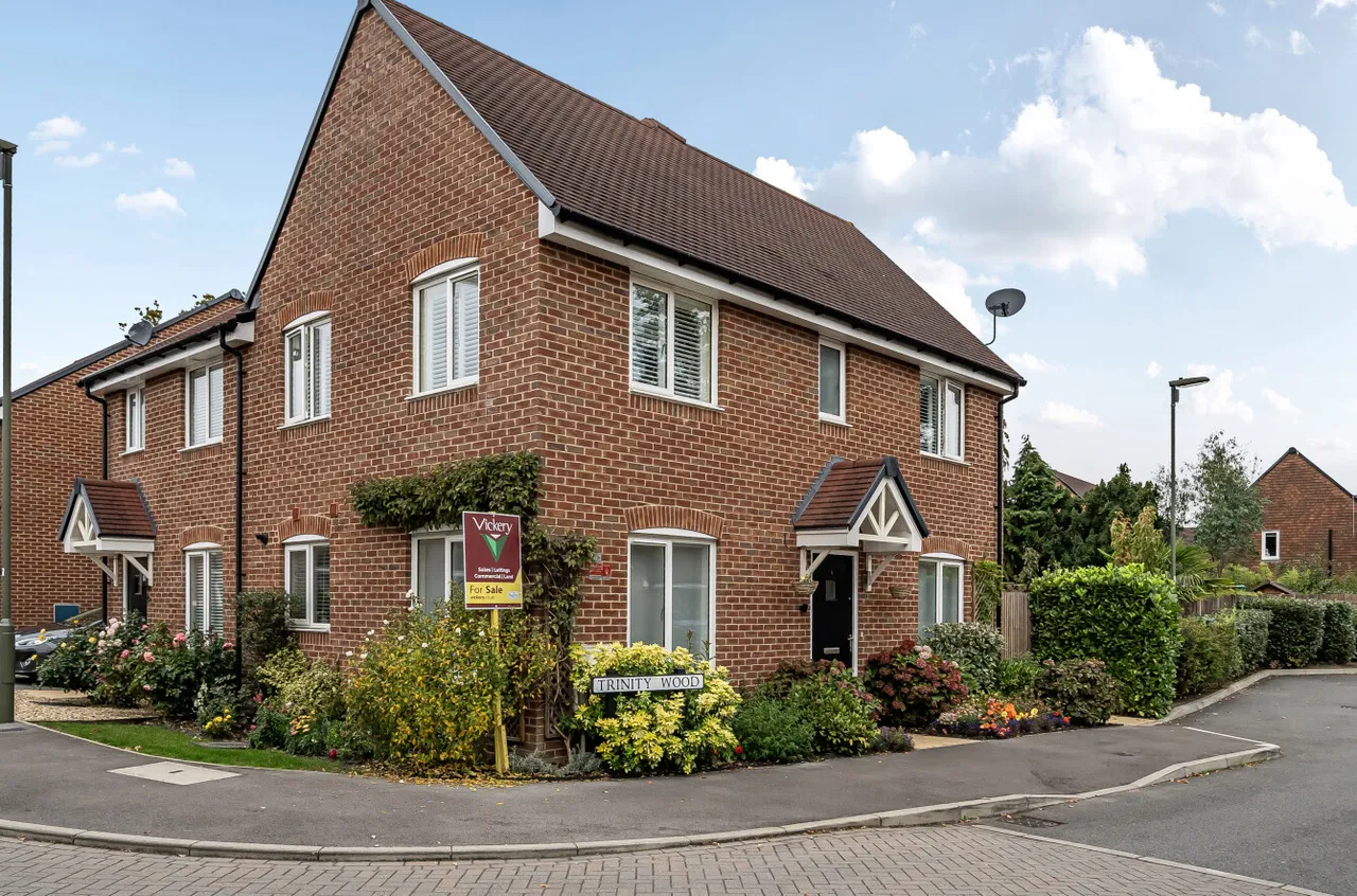 Trinity Wood, West End, Woking, Surrey, GU24 9BW, photo 13