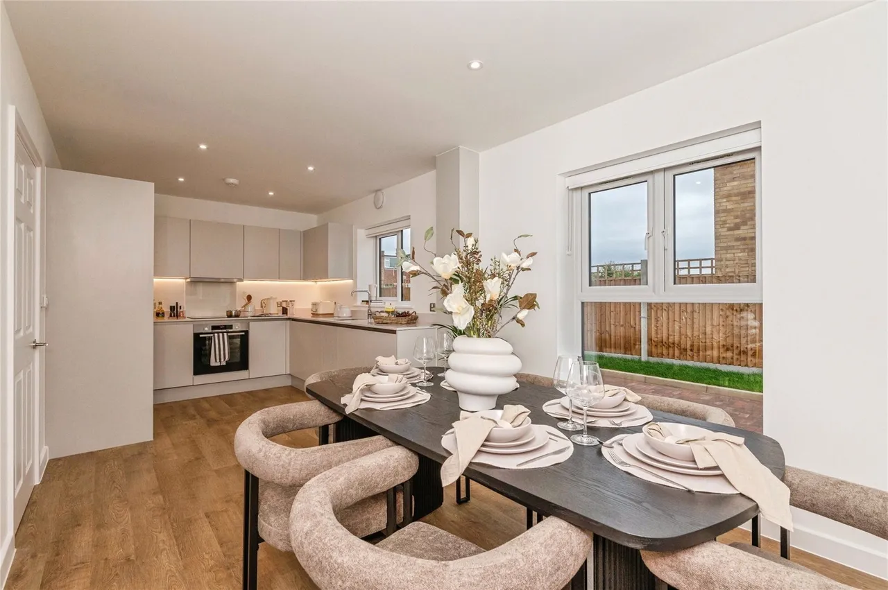 Ganels Mews, Ganels Road, Billericay, Essex, CM11, photo 2