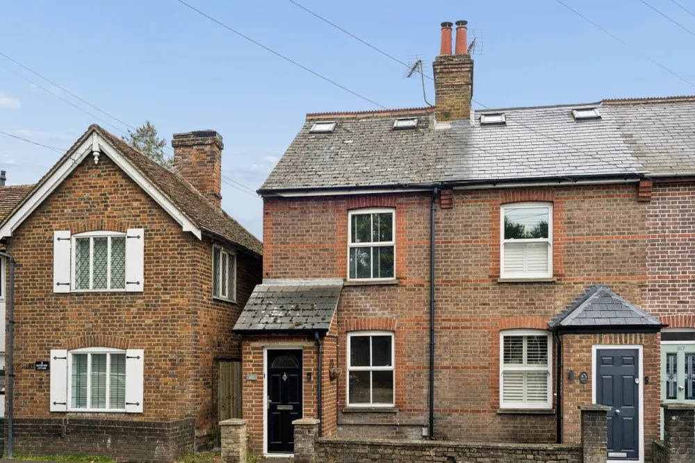 3 bed house for sale, Uxbridge Road, Mill End, WD3