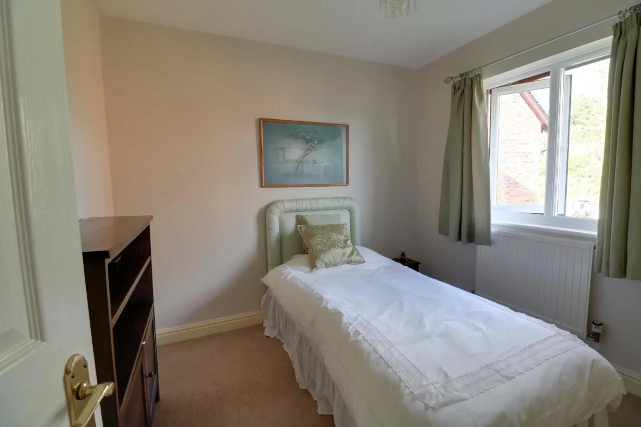 Ennerdale Drive, Congleton, photo 13