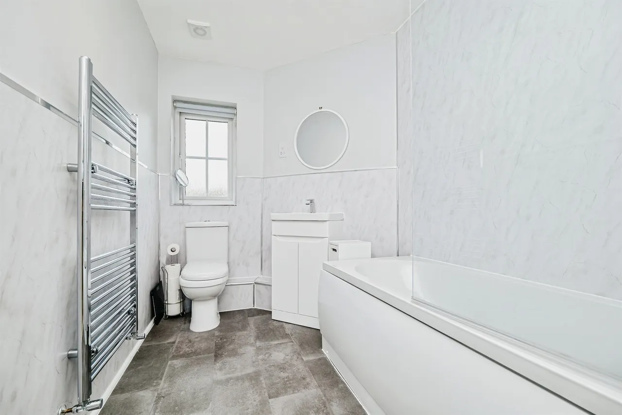 Longacres Bridgend, CF31, photo 13