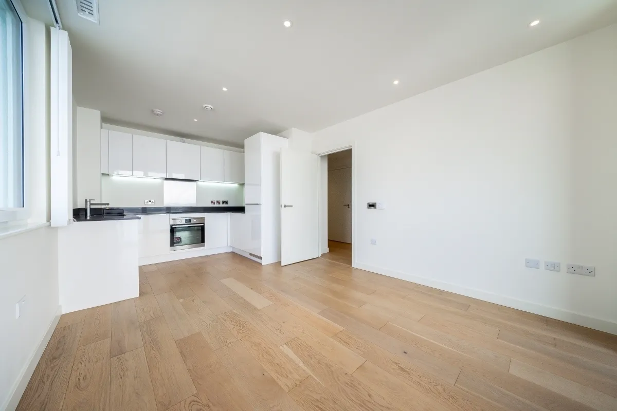 Capitol Way London NW9, photo 3