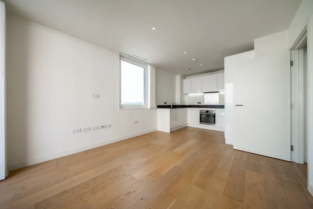 Capitol Way London NW9, photo 2